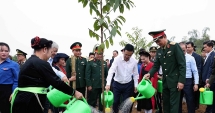 ខេត្ត Tuyen Quang៖ ប្រធានរដ្ឋវៀតណាមបំផុស «បុណ្យតេតដាំដើមឈើ រំលឹកគុណបំណាច់របស់លោកប្រធានហូជីមិញជានិច្ច»