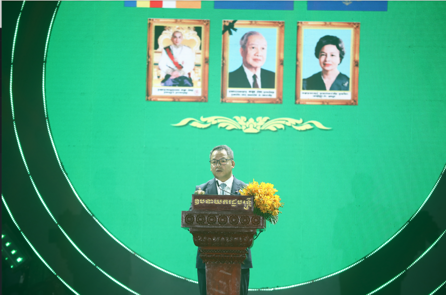 លោកនាយឧត្ដមសេនីយ៍ ទៀ សីហា ថ្លែងក្នុងពិធី លោកនាយឧត្ដមសេនីយ៍ ទៀ សីហា ថ្លែងក្នុងពិធី