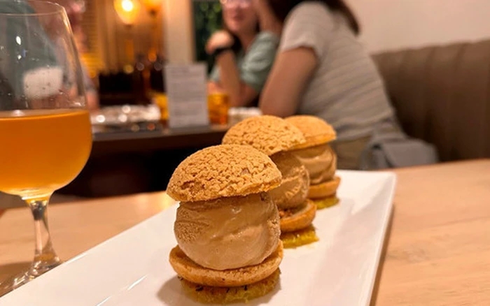 ហាងបង្អែមសម្រាប់ការជួបជុំនៅដើមសប្តាហ៍ ហាងបង្អែមសម្រាប់ការជួបជុំនៅដើមសប្តាហ៍