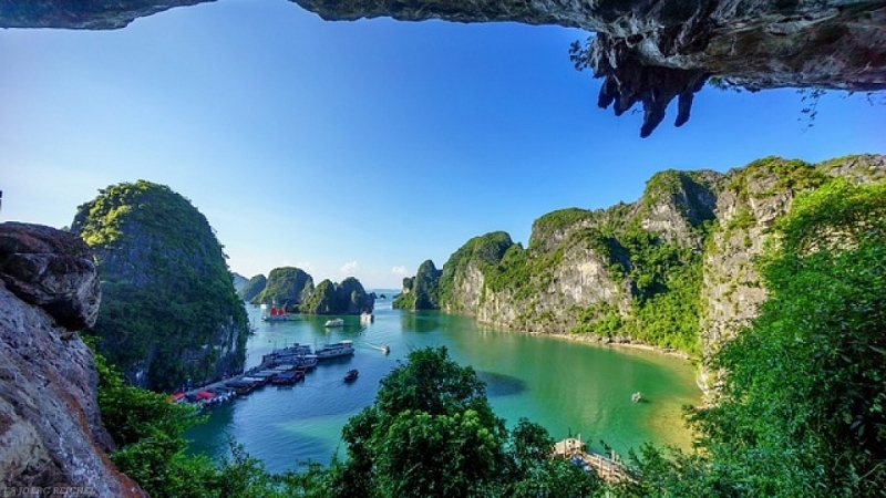 ឈូងសមុទ្រ Ha Long។