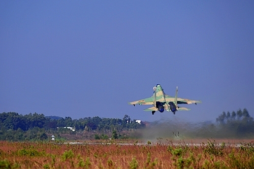 កងទ័ពឆ្ពោះទៅរកភាពទំនើប