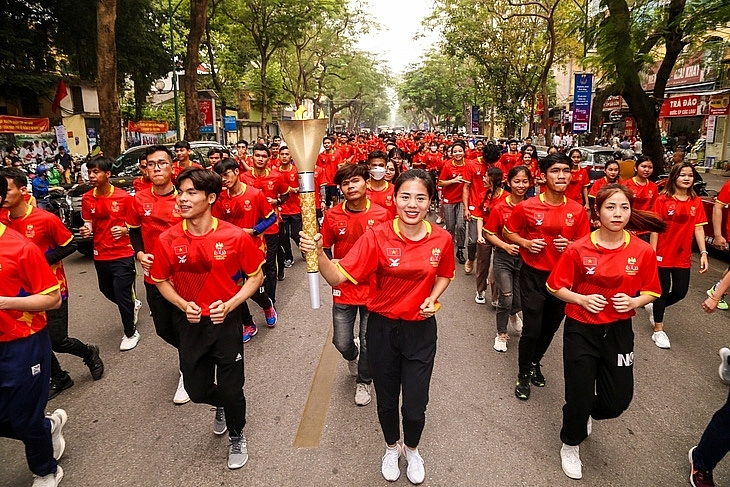 ពិធី​ដង្ហែរភ្លើងគប់ព្រឹត្តិការណ៍​កីឡា​អាស៊ីអាគ្នេយ៍ – ស៊ីហ្គេម ៣២