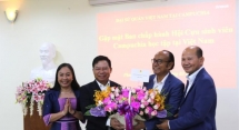 ឯកអគ្គរដ្ឋទូតវៀតណាមប្រចាំព្រះរាជាណាចក្រកម្ពុជា បានទទួលជួបគណៈប្រតិភូថ្នាក់ដឹកនាំសមាគមអតីតនិស្សិតកម្ពុជា