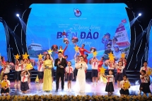 ទីក្រុងហាណូយ៖ កម្មវិធីសិល្បៈ«សមុទ្រកោះដ៏ពិសិដ្ឋនៃមាតុភូមិវៀតណាម» - ទំនួលខុសត្រូវក្នុងការការពារអធិបតេយ្យភាពរបស់ប្រទេស