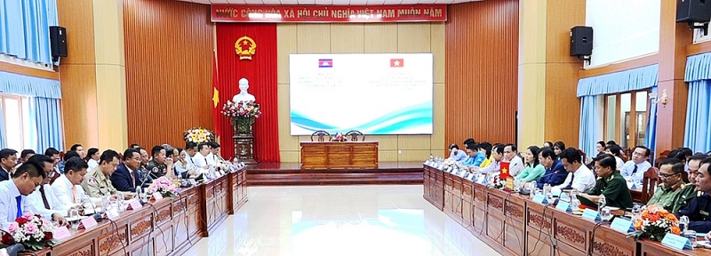 ខេត្ត An Giang (វៀតណាម) និងខេត្តតាកែវ ពង្រឹងកិច្ចសហប្រតិបត្តិការ ខេត្ត An Giang (វៀតណាម) និងខេត្តតាកែវ ពង្រឹងកិច្ចសហប្រតិបត្តិការ