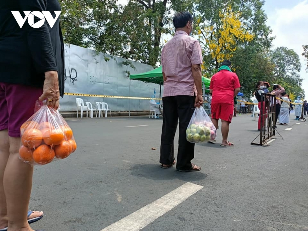 រាជធានីភ្នំពេញនៅថ្ងៃដំបូងនៃការបិទខ្ទប់