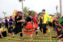 ផ្សព្វផ្សាយពណ៌វប្បធម៌របស់បណ្តាជនជាតិវៀតណាម