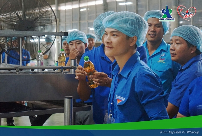 ក្នុងឆ្នាំ 2020 បុគ្គលដែលបានឈ្នះពានរង្វាន់ Golden Globe បានទៅទស្សនាខ្សែបច្ចេកវិទ្យានៅរោងចក្រ Tan Hiep Phat ។ ក្នុងឆ្នាំ 2020 បុគ្គលដែលបានឈ្នះពានរង្វាន់ Golden Globe បានទៅទស្សនាខ្សែបច្ចេកវិទ្យានៅរោងចក្រ Tan Hiep Phat ។