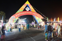 ពិធីបើកពិព័រណ៍ពាណិជ្ជកម្មអន្តរជាតិ Tinh Bien - An Giang ឆ្នាំ ២០២៤