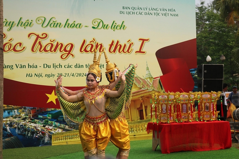 ពិធីបុណ្យវប្បធម៌ - ទេសចរណ៍ខេត្ត Soc Trang លើកទី១