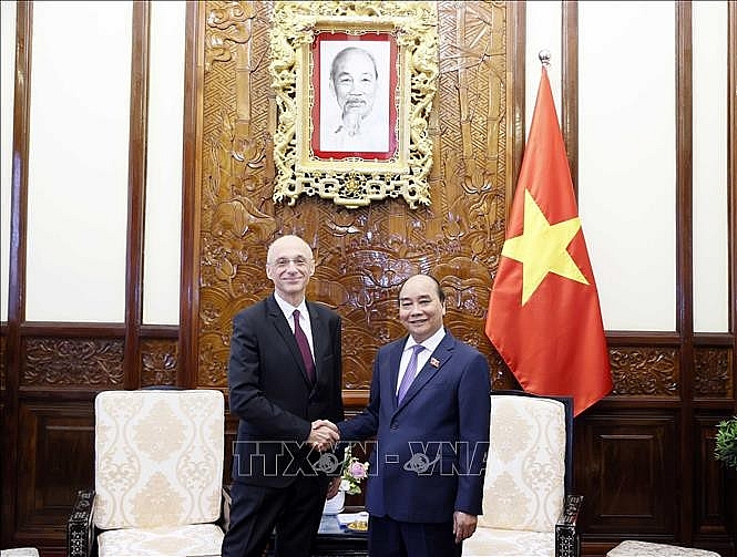 ប្រធានរដ្ឋវៀតណាមលោក Nguyen Xuan Phuc អញ្ជើញទទួលសាតាំងពីឯកអគ្គរដ្ឋទូតសាធារណៈរដ្ឋក្រូអាស៊ី Ivan Velimir Starcevic (រូបថត៖ Thong Nhat/TTXVN)