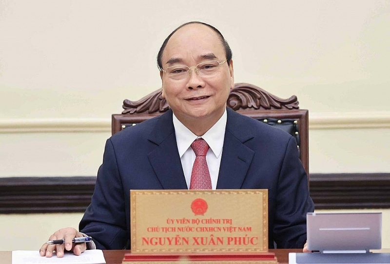 ប្រធានរដ្ឋលោក Nguyen Xuan Phuc បានជួបសន្ទនាតាមទូរស័ព្ទជាមួយប្រធានាធិបតីរ៉ូម៉ានីលោក Klaus Iohannis  (រូបថតៈ TTXVN)