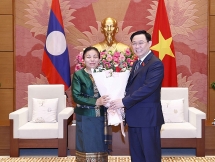 វៀតណាមនិងឡាវអភិវឌ្ឍន៍ទំនាក់ទំនងរវាងរដ្ឋសភានៃប្រទេសទាំងពីរឱ្យក្លាយ​ទៅជាគំរូអំពី​កិច្ចសហប្រតិបត្តិការ​សភា