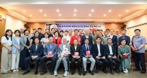 ប្រធានក្រុមហ៊ុន AJU News Group (កូរ៉េ)៖ សៀវភៅអំពីអតីតអគ្គលេខាបក្សវៀតណាម លោក Nguyen Phu Trong មានអានុភាពយ៉ាងធំធេងអំពីមេដឹកនាំប្រកបដោយសុច្ចរិតភាព ភាពរាប