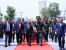 សម្តេចអគ្គមហាពញាចក្រី ហេង សំរិន អញ្ជើញធ្វើទស្សនកិច្ចក្រុមហ៊ុនទូរគមនាគមន៍វៀតតែល (Viettel)