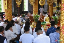 ប្រជាពលរដ្ឋខ្មែរនៅទីក្រុងហាណូយ អបអរសាទរពិធីបុណ្យសែនដូនតា