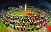 នាយករដ្ឋមន្ត្រីលោក Pham Minh Chinh អញ្ជើញចូលរួមពិធីទទួលប័ណ្ណរបស់អង្គការ UNESCO ដែលលើកតម្កើងរបាំប្រពៃណីរបស់ជនជាតិ Thai