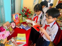 អប់រំមនសិការជាតិ និងស្នេហាជាតិដល់យុវជនវៀតណាមក្នុងការកសាង និងអភិវឌ្ឍន៍ប្រទេស និងសមាហរណកម្មអន្តរជាតិ