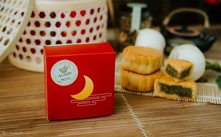 នំព្រះខែស្នូលត្រឡាចក្រអូបនិងតែរបស់សហករណ៍ Slampe។ (រូបថត៖ VOV)