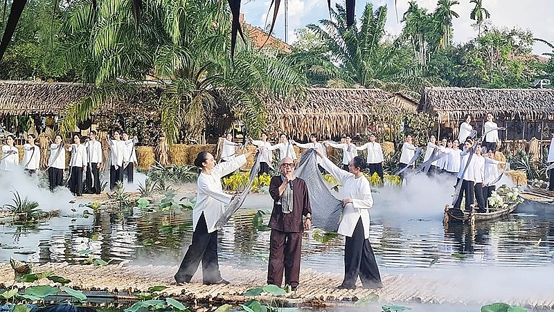 វៀតណាម៖ ពិធីបើក Festival អាវ Ba Ba នៅខេត្ត Hau Giang ឆ្នាំ២០២៣ វៀតណាម៖ ពិធីបើក Festival អាវ Ba Ba នៅខេត្ត Hau Giang ឆ្នាំ២០២៣