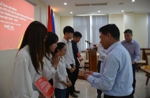 ក្រុមហ៊ុនមិត្តហ្វូនផ្តល់អាហារូបករណ៍ដល់និស្សិតកម្ពុជា ដែលកំពុងសិក្សានៅប្រទេសវៀតណាម