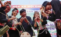 ពិធីបុណ្យដ៏វិសេសវិសាលរបស់ជនជាតិ Kho Mu នៅខេត្ត Lai Chau (ប្រទេសវៀតណាម)