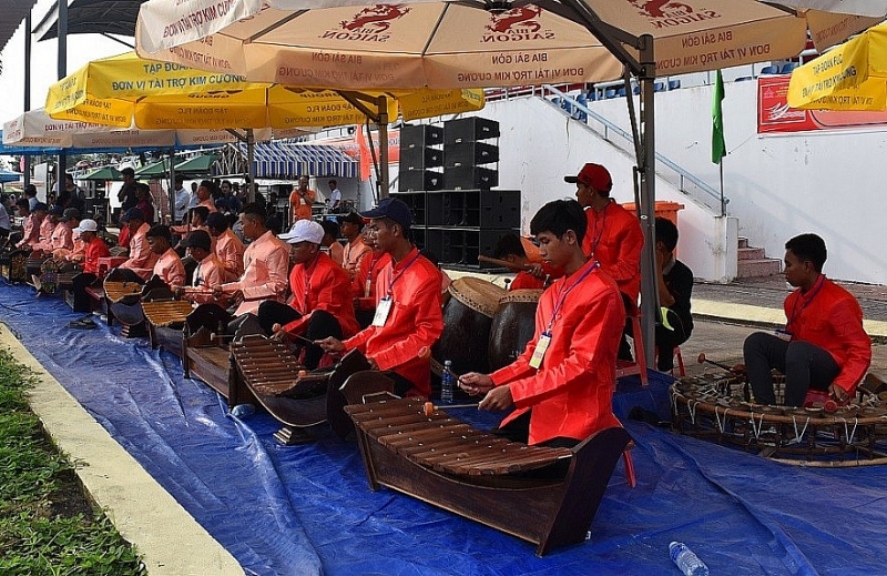 ភ្លេងពិណពាទ្យដ៏វិសេសវិសាលរបស់ជនជាតិខ្មែរ ភ្លេងពិណពាទ្យដ៏វិសេសវិសាលរបស់ជនជាតិខ្មែរ