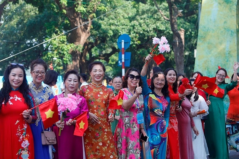 វៀតណាម៖ ទិវាបុណ្យវប្បធម៌ដើម្បីសន្តិភាព-ការបង្កើតឡើងវិញនូវអនុស្សាវរីយ៍វីរភាពនៃរាជធានី វៀតណាម៖ទិវាបុណ្យវប្បធម៌ដើម្បីសន្តិភាព-ការបង្កើតឡើងវិញនូវអនុស្សាវរីយ៍វីរភាពនៃរាជធានី