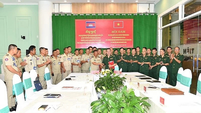 ភាគីទាំងពីរចុះហត្ថលេខាលើកំណត់ហេតុនៃកិច្ចពិភាក្សា