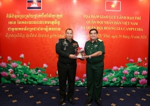 ពូនជ្រំទំនាក់ទំនងប្រពៃណីល្អរវាងកងទ័ពនៃប្រទេសវៀតណាមនិងកម្ពុជា