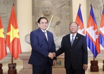 នាយករដ្ឋមន្ត្រីវៀតណាម លោក Pham Minh Chinh ជួបសម្ដែងការគួរសមជាមួយប្រធានរដ្ឋសភាកម្ពុជា សម្ដេច ហេង សំរិន