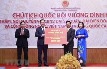 លោក Vuong Dinh Hue ប្រធានរដ្ឋសភា ជួបជាមួយសហគមន៍អាណិកជនវៀតណាមនៅកម្ពុជា