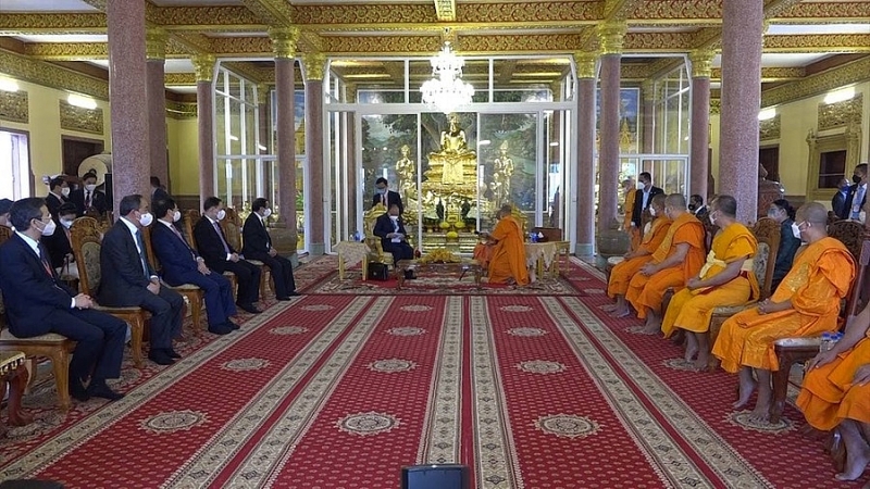 ប្រធានរដ្ឋនៃសាធារណរដ្ឋសង្គមនិយមវៀតណាម អញ្ជើញចូលក្រាបថ្វាយបង្គំគាល់ សម្តេចព្រះអគ្គមហាសង្ឃរាជាធិបតី កិត្តិឧទ្ទេសបណ្ឌិត ទេព វង្ស ប្រធានរដ្ឋនៃសាធារណរដ្ឋសង្គមនិយមវៀតណាម អញ្ជើញចូលក្រាបថ្វាយបង្គំគាល់ សម្តេចព្រះអគ្គមហាសង្ឃរាជាធិបតី កិត្តិឧទ្ទេសបណ្ឌិត ទេព វង្ស