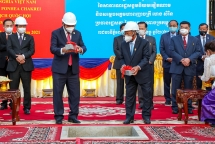អគាររដ្ឋបាលថ្មីរដ្ឋសភាបើកការសាងសង់ ក្រោមអធិបតីភាពបញ្ចុះបឋមសិលាដោយសម្តេចប្រធានរដ្ឋសភាកម្ពុជា និងប្រធានរដ្ឋវៀតណាម