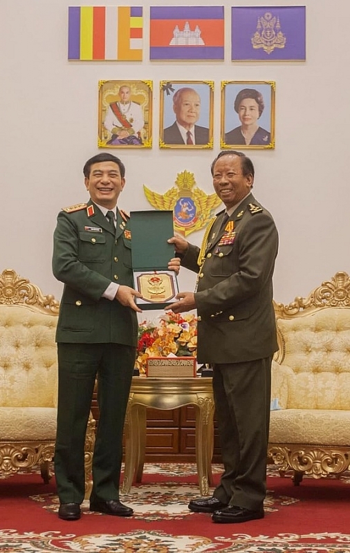 ក្រសួងការពារជាតិនៃប្រទេសទាំងពីរកម្ពុជា-វៀតណាម ពង្រឹងទំនាក់ទំនងឲ្យកាន់តែខ្លាំងបន្ថែមទៀត
