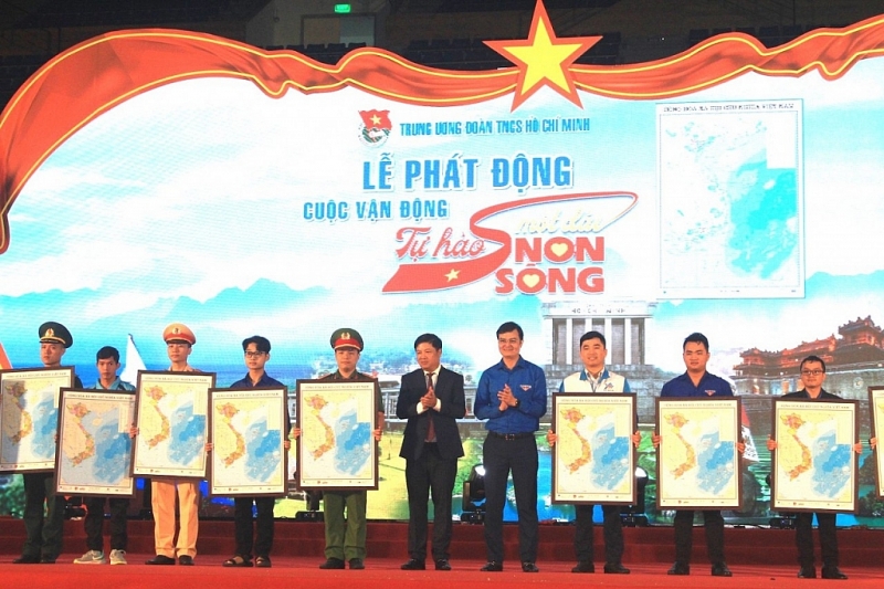 ទីក្រុង Da Nang (វៀតណាម)៖មជ្ឈិមសម្ព័ន្ធ យុវជនកុម្មុយនិស្ត ហូជីមិញបានរៀបចំពិធីបំផុសការចលនា «មោទនភាពទឹកដី»