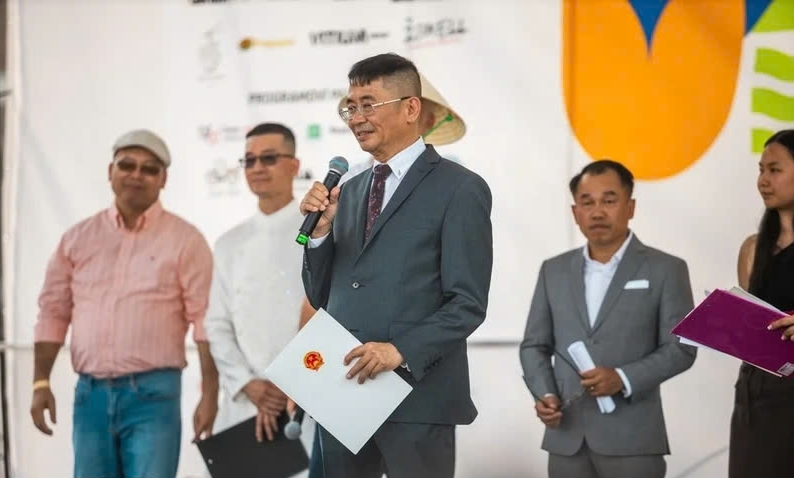 មនុស្សជាង ១០.០០០ នាក់បានចូលរួមទិវាវៀតណាមលើកទី ៣ នៅប្រទេសស្លូវ៉ាគី មនុស្សជាង ១០.០០០ នាក់បានចូលរួមទិវាវៀតណាមលើកទី ៣ នៅប្រទេសស្លូវ៉ាគី
