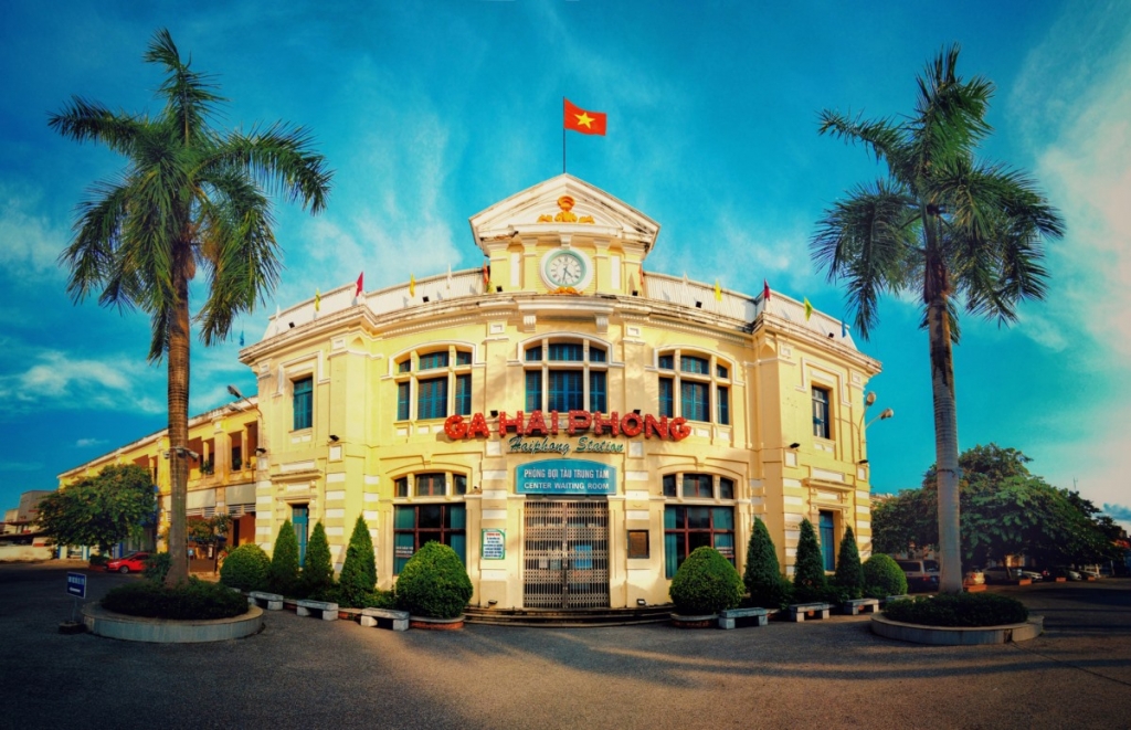 Hai Phong តាំងបង្ហាញរូបថតជាង ៥០០ នៃស្នាដៃស្ថាបត្យកម្មបារាំងនៅទីក្រុងហូជីមិញ