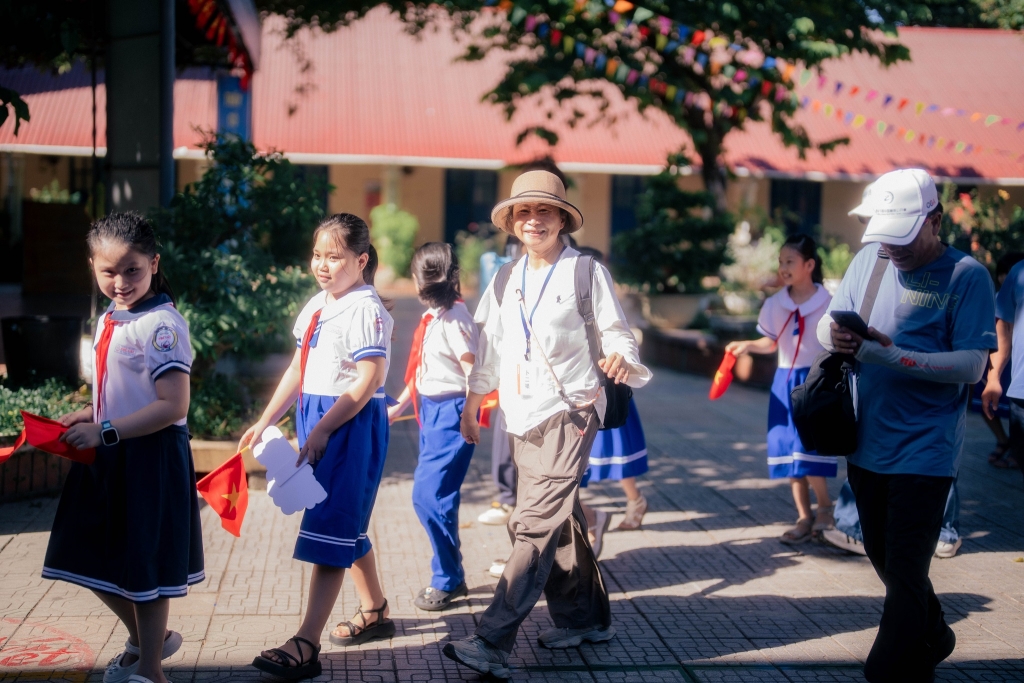 Zhi Shan ភ្ជាប់ស្នេហាក្នុងរដូវបុណ្យពាក់កណ្តាលសរទរដូវ Zhi Shan ភ្ជាប់ស្នេហាក្នុងរដូវបុណ្យពាក់កណ្តាលសរទរដូវ