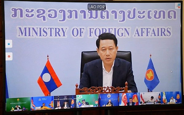 ລ ດຖະມ ນຕ ກະຊວງການຕ າງປະເທດ ເຂ າຮ ວມກອງປະຊ ມ ລ ດຖະມ ນຕ ຕ າງປະເທດອາຊຽນວ ງແຄບ ແບບທາງໄກ