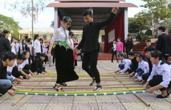 ຟ້ອນ ແຊ່ ແລະ ຄວາມງາມຂອງວົງຄະນະຍາດ, ວັດທະນະທຳຊົນເຜົ່າ ໄທ ເຂດໄຕບັກ