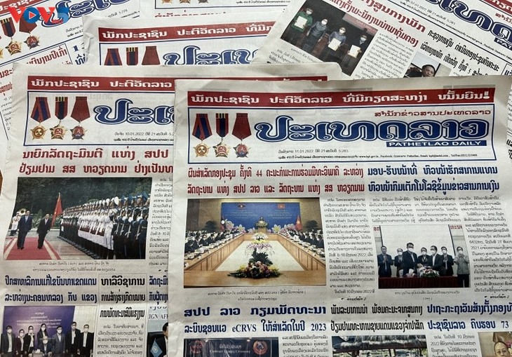 ສື່ມວນຊົນລາວ ໄດ້ໃຫ້ຂ່າວຢ່າງຫຼວງຫຼາຍກ່ຽວກັບການຢ້ຽມຢາມ ຫວຽດນາມ ຂອງທ່ານນາຍົກລັດຖະມົນຕີລາວ ພັນຄຳ ວິພາວັນ