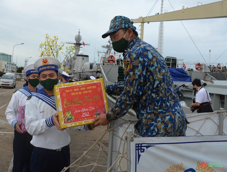 Chuyến thăm, tặng quà Tết cho cán bộ, chiến sỹ và nhân dân vùng biển, đảo Tây Nam để lại ấn tượng, tình cảm tốt đẹp