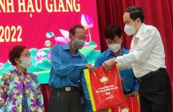 ເບິ່ງ​ແຍງດ​ູ​ແລ​ບຸນ​ເຕັດ​ປະ​ຈຳ​ຊາດ ໃຫ້​ແກ່​ປະ​ຊາ​ຊົນ​ບັນ​ດາ​ທ້ອງ​ຖິ່ນ