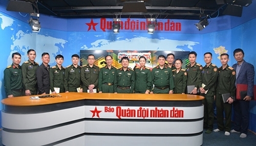 ນັກສຶກສາ, ນັກຄົ້ນຄວ້າສື່ມວນຊົນລາວ ຢ້ຽມຢາມ, ຄົ້ນຄວ້າຢູ່ໜັງສືພິມກອງທັບປະຊາຊົນຫວຽດນາມ ນ ກສ ກສາ ນ ກຄ ນຄວ າສ ມວນຊ ນລາວ ຢ ຽມຢາມ ຄ ນຄວ າຢ ໜ ງສ ພ ມກອງທ ບປະຊາຊ ນຫວຽດນາມ