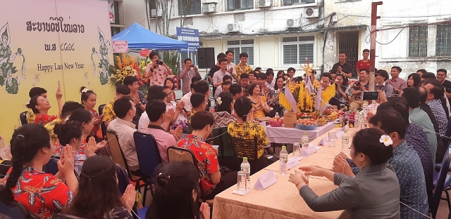 tet co truyen bunpimay lao tren dat viet