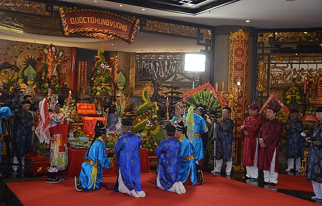 gio to hung vuong lan dau to chuc tai lao
