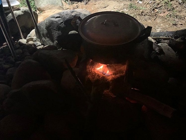 ຊຸດຮູບພາບ: ທະຫານປ້ອງກັນຊາຍແດນເປັນກຳລັງຫຼັກໃນການຕໍ່ຕ້ານການລະບາດຢູ່ເຂດຊາຍແດນ ຊ ດຮ ບພາບ ທະຫານປ ອງກ ນຊາຍແດນເປ ນກຳລ ງຫ ກໃນການຕ ຕ ານການລະບາດຢ ເຂດຊາຍແດນ