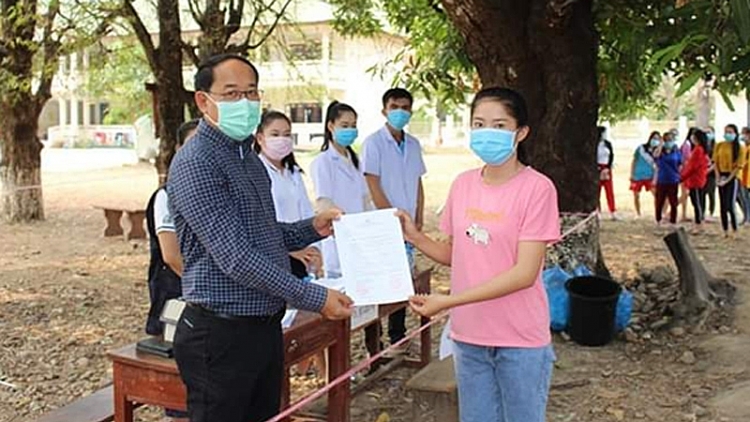 ອ ດຕະປ ນ ກສ ກສາ ທ ກ ບມາຈາກ ສສ ຫວຽດນາມ ໄດ ຮ ບອະນ ຍາດກ ບບ ານແລ ວ