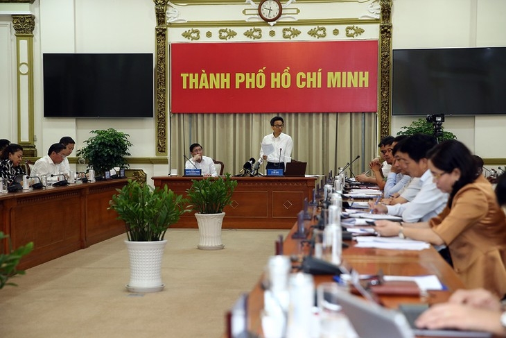 ຫວຽດນາມ ສືບຕໍ່ຄວບຄຸມຢ່າງແໜ້ນແຟ້ນ ເປັນຕົ້ນແມ່ນສຳລັບຄົນເຂົ້າເມືອງ